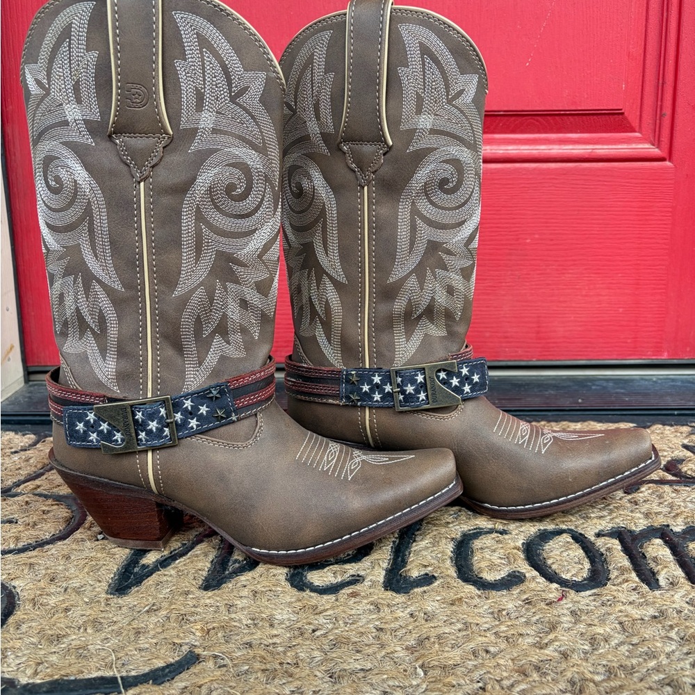 Women’s Durango western styled boots